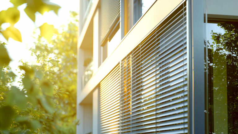 Rollladennachrüstung in Bielefeld: Energieeffizienz und Lebensqualität optimieren